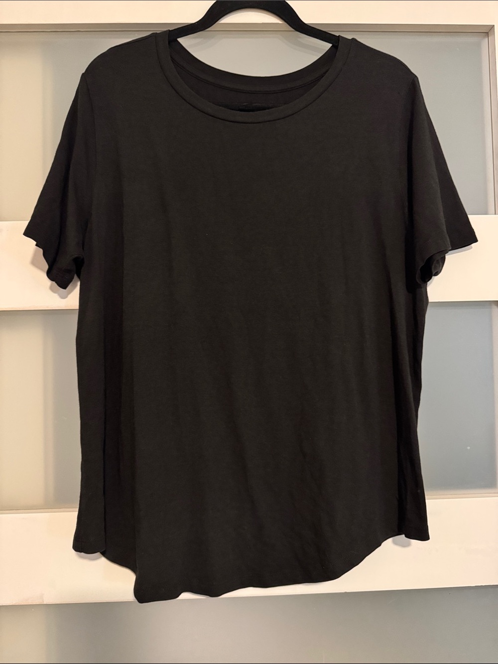 Universal Standard Black Short Sleeve Crewneck Tee Light-As-Air Tee Rex Small